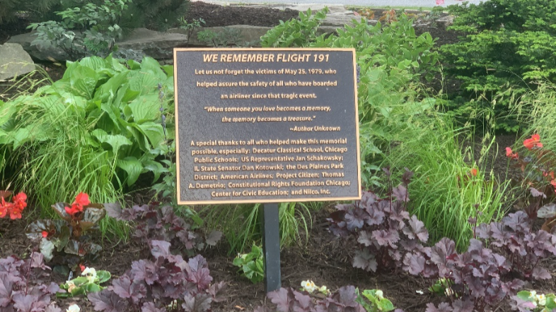 The plaque at the Flight 191 Memorial Site
